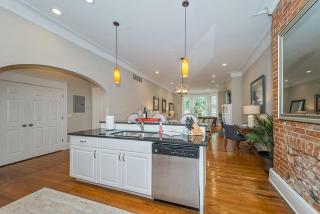Classic Elegant 2 Bedroom 2 Bath near Eden Park - 7