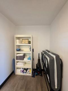 The Loft Sleeps 6 Includes Fully Equipped Kitchen, Washer, Dryer, Heat, and Air Conditioning - 4