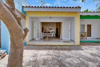 Apartment Kas Kura with a shared pool on a central location in Kralendijk - 0