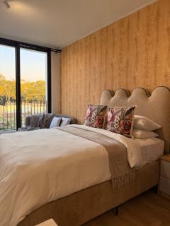 One Rosebank Chic Cozy One Bedroom Stay - 0