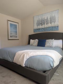 The Bungalows with Game Room, Hot Tub, BBQ, King Beds - 5