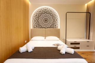 Modern Pool Side Studio Palm - Happy Rentals - 2