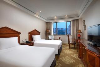 Crowne Plaza Shanghai Nanjing Road by IHG - 2