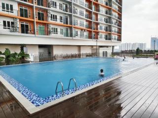 The Luxe Mansion I Ambient Modern, Mount Austin 3BR, Free 3 Carpark I Netflix Viu Movie, max 8pax - 9