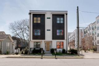 The Mural House, 11 BED Group HQ ,Near The Gulch - 8