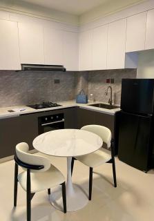 GTC Luxury 1BR Misty Springs, 21st Flr, Night Life, Rooftop Pool & Gym - 8