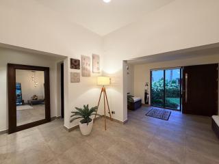 Private 4BR Villa Near Kabalana Beach Sleeps 8 - 5