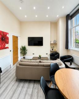 Large Flat in Edinburgh with Mountain Views - 5