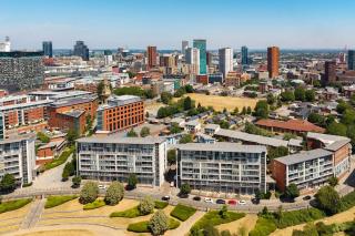 Central Apt - Balcony, Netflix, Walk to Bullring - 9
