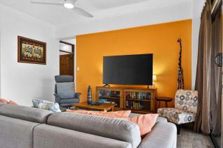 Presidential Suites 9- Stunning Ocean View Condo - 1