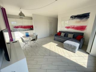 Lady - Victoria Residence by OneApartments - 3