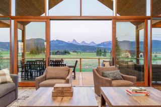 Luxury Retreat Teton Views Hot Tub Fire Pit - 9