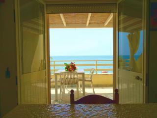 Appartamento Ombrellone su Spiaggia fronte Mare - 3