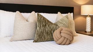 Elegant Stay Near Medway - Sleeps 4 - Parking - 2