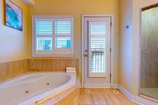 Private Rooftop Group Suite near Oriole Park - Eglinton Hotel - 9