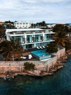 Villa MariposaOcean Front Mansion W/Infinity Pool - 0