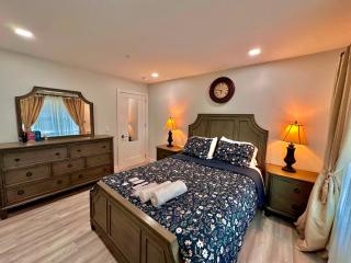 The Elegant Suite - 2BR with Great Amenities - 6