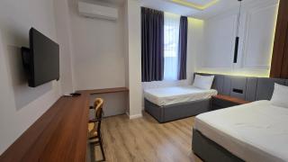 Hotel Velaris - 3