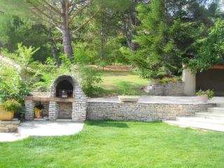 Villa élégante à Céreste avec piscine privée et jacuzzi - Céreste - 1