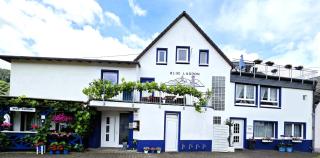 Blue Lagoon Holiday Apartments & Double Room with Balcony - 0