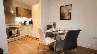 The Medway Hideaway - Sleeps 4 - 1