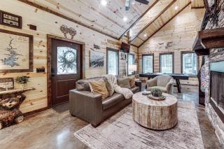 Broken Bow Cabin w/ Hot Tub! Soak, Sip & Stargaze - 6