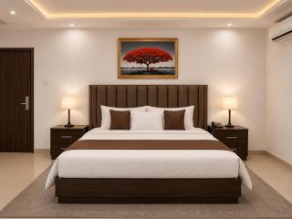E-Luxe Suites Hotel - 1