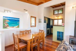 Seachange 2 - Sleeps 6 - Close to Beach - 8