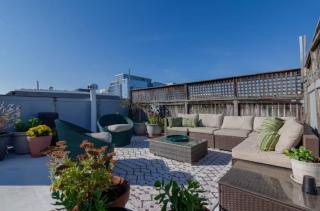 Downtown living! Sleeps 14 wEV parking balcony - 6