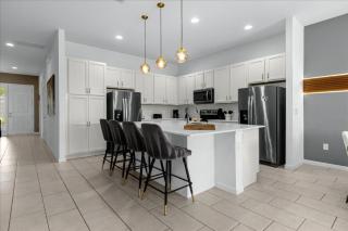 12 Bedrooms 11 Bathrooms Solterra 6056 Bo - 4