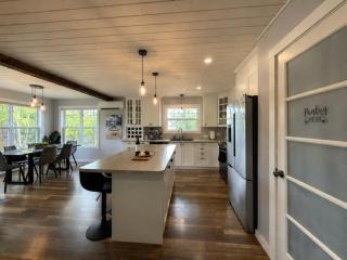 Riverside Retreat - 3
