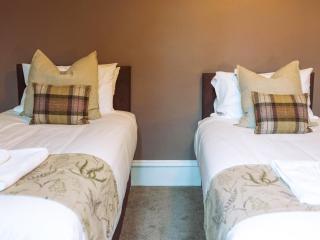 Potarch Lodge - 1