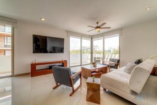 Coastal Oasis W Spa Tub Near Beach & 5Th Ave - 3