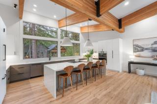 Luxury Mountain Getaway Near Crystal & Rainier - 9