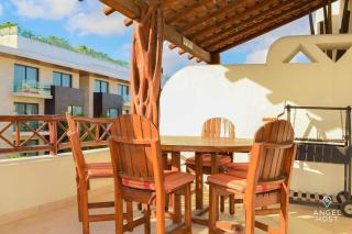 Penthouse Escape W Hot Tub & Bbq Grill - 3