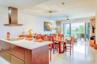 Tropical Resort Living W Pool, Hot Tub & Gym - 5