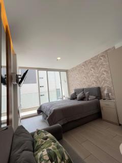 Luxury Executive Suite, Pool & Rooftop 360 - 8