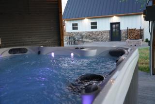 The Barn 2 Queen Bed 2 Full Bath - 8
