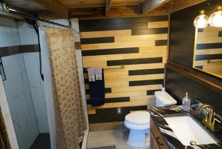 The Barn 2 Queen Bed 2 Full Bath - 5
