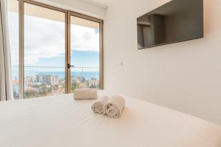 Golden View Funchal Pools, Parking & Comfort - 2
