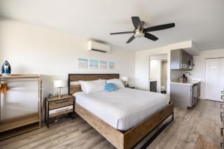 Beachside Maui studio with pool & hot tub access - 3