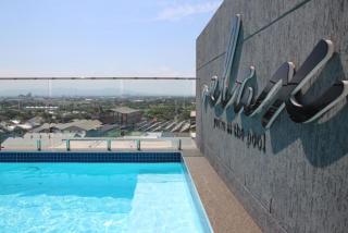Trendy Bachelor Pad Free Parking Rooftop Pool - Ciudad del Cabo - 9