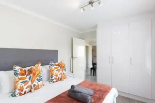 Paragon Devils Peak 3 Bed 2 Bath - Cape Town - 4