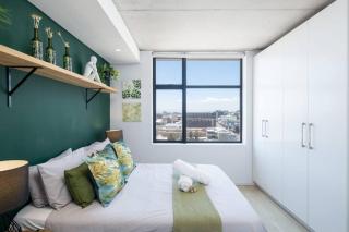 Modern Two Bedroom Unit, Mountain & Harbour Views - 9