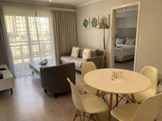 Rooftop Pool & Gym, Minutes To Uct - 5