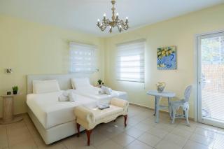 4 Br Apartment In Hiram Street Jerusalem Israel - 1