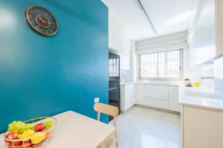 4 Br Apartment In Sarei Israel Blvd W Room - 5
