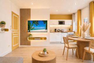 Foyal Suites - 4