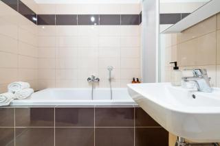 Green Velvet Apartment - 2