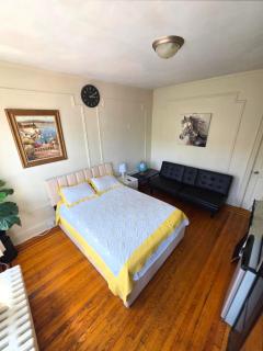 Habitación Privada Práctica con TV de 65 pulgadas en zona comercial muy activa - 8